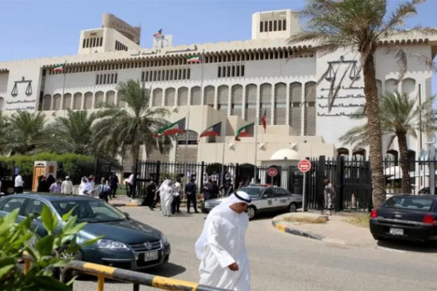 Kuveyt Emiri’ne hakaret eden bir milletvekilinin meclis üyeliği iptal edildi