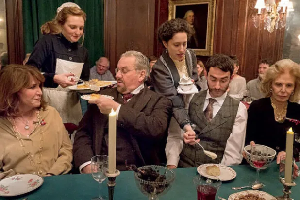 عُرضت فيه مسرحية استندت إلى رواية جيمس جويس «1904 The Dead» (نيويورك تايمز)