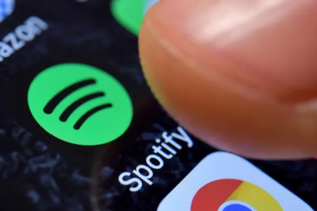 جديد «سبوتيفاي»... موقع يتناول طريقة تمويل الفنانين عبر المنصة