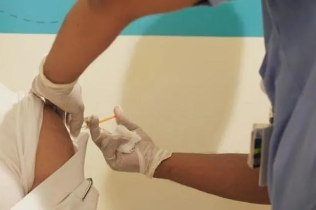 Suudi Arabistan Müftüsü: Koronavirüs aşısı orucu bozmaz