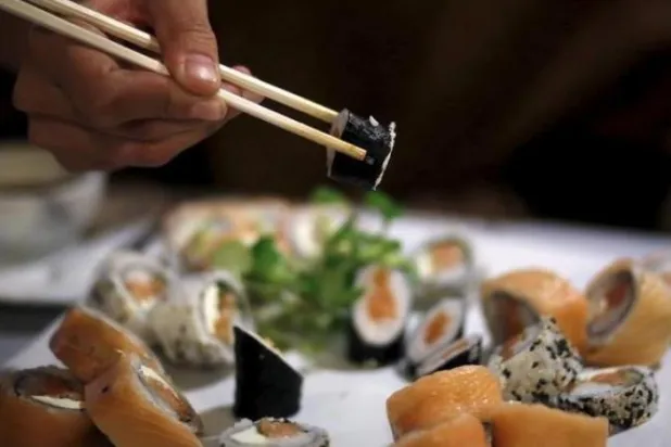 Tayvanlılar bedava ‘suşi’ yemek için isimlerini ‘somon’ olarak değiştiriyor