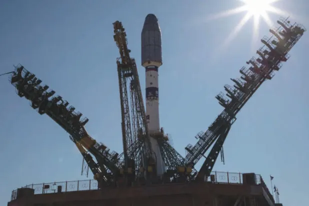 قمران سعوديان ينطلقان إلى الفضاء عبر صاروخ «سيوز 2» الروسي