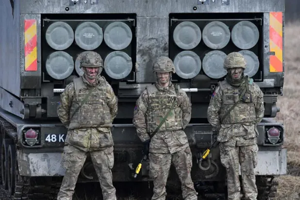 İngiltere, küresel silahlanma kısıtlamalarını atlayarak neyi hedefliyor?