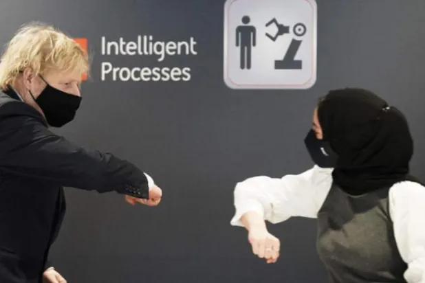 برطانیہ اور یورپ کو ویکسین جنگ کا سامنا ہے