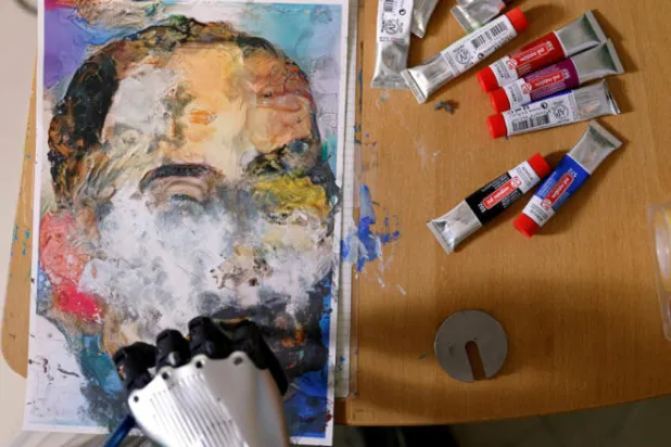 بيع لوحة رسمها روبوت بـ700 ألف دولار