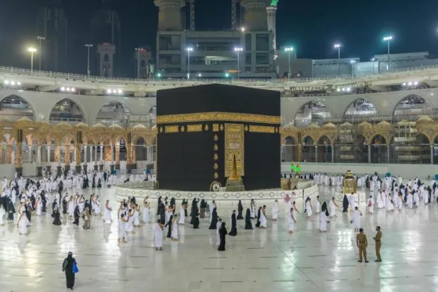 السعودية: اشتراط تحصين العاملين بقطاع الحج والعمرة بداية رمضان