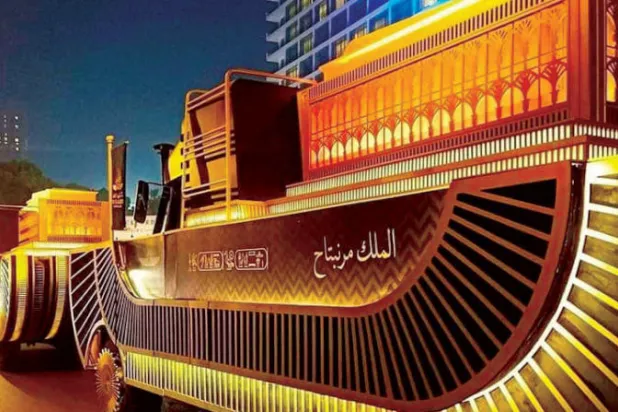 العربات التي تم تصميمها خصيصاً لنقل المومياوات الملكية (وزارة السياحة والآثار)