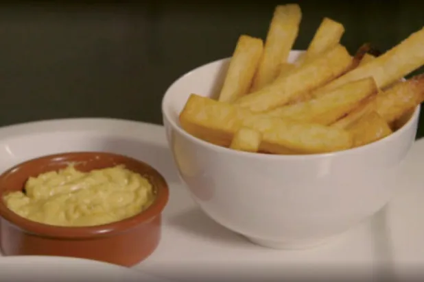 بلجيكا تدفع بالبطاطس المقلية إلى قائمة اليونسكو للتراث