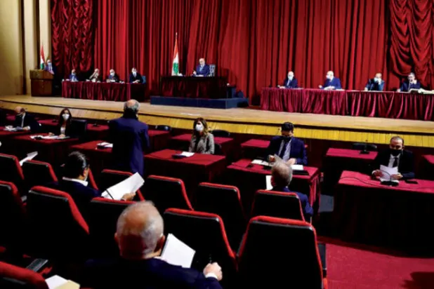 البرلمان اللبناني يؤجل العتمة 45 يوماً