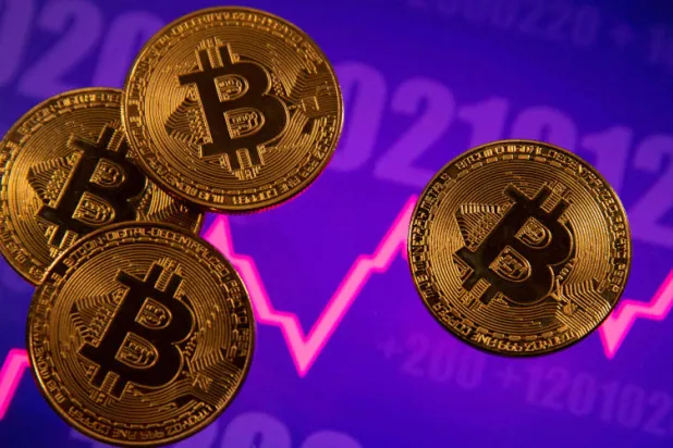 «بيتكوين» تقفز لقمة أسبوع وتتجاوز 58 ألف دولار