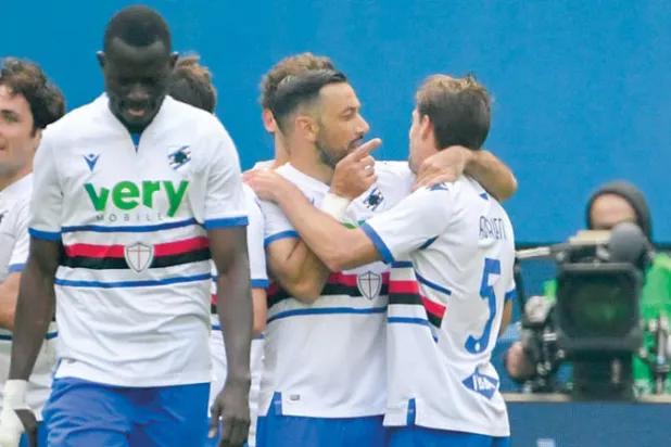 سامبدوريا يحبط ميلان ويمهد طريق إنتر نحو لقب الدوري الإيطالي