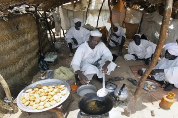 «ثمرات»... بارقة ضوء في نفق «فقراء السودان»