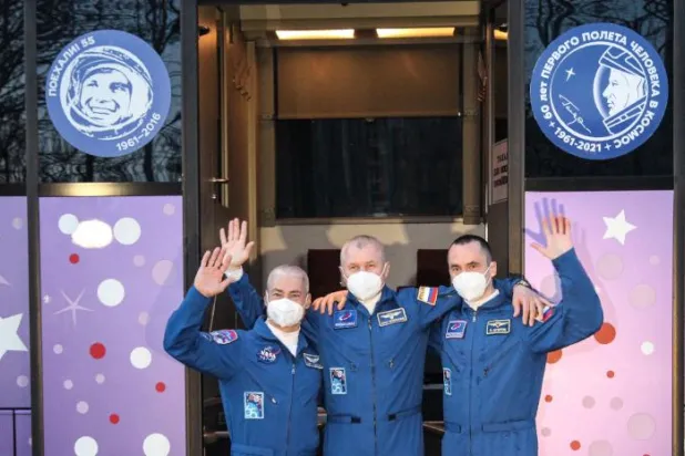 ثلاثة رواد ينطلقون إلى محطة الفضاء في الذكرى الـ60 لرحلة غاغارين