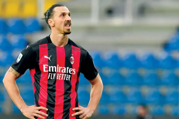 إيقاف إبراهيموفيتش مباراة وتغريمه 5 آلاف يورو