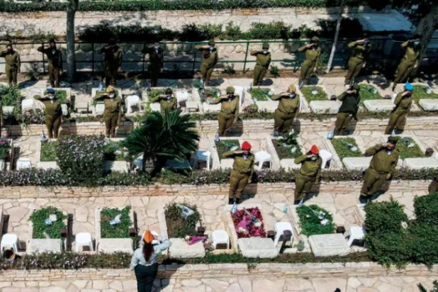 ‘Engelli’ bir İsrail askeri kendini ateşe verdi