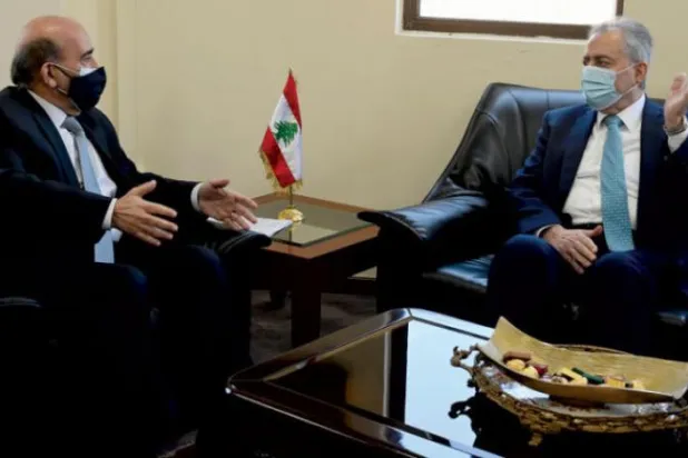 عون نے جنوبی سرحدی حکم نامہ پر دستخط کو منجمد کردیا ہے