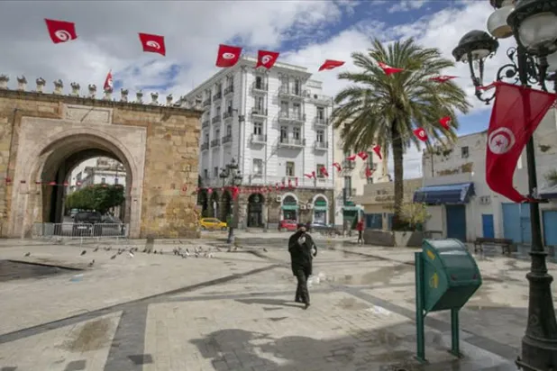 تونس تتجه لمزيد من الديون للوفاء بالتزاماتها