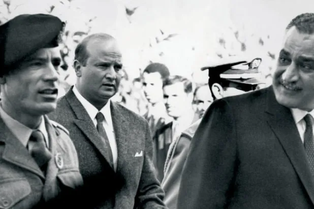 عبد الناصر والقذافي يصلان معاً إلى الرباط لحضور القمة العربية في ديسمبر 1969 (غيتي)