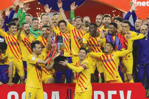 كومان: برشلونة يستهدف لقب الدوري بعد التتويج بطلاً لكأس إسبانيا