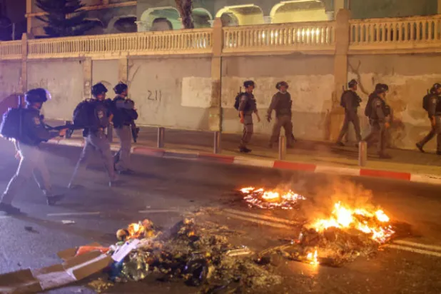 مواجهات عنيفة في يافا والعرب يشكون من «نكبة جديدة»