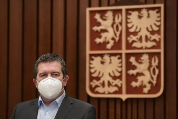 التشيك تهدد بطرد جميع الدبلوماسيين الروس