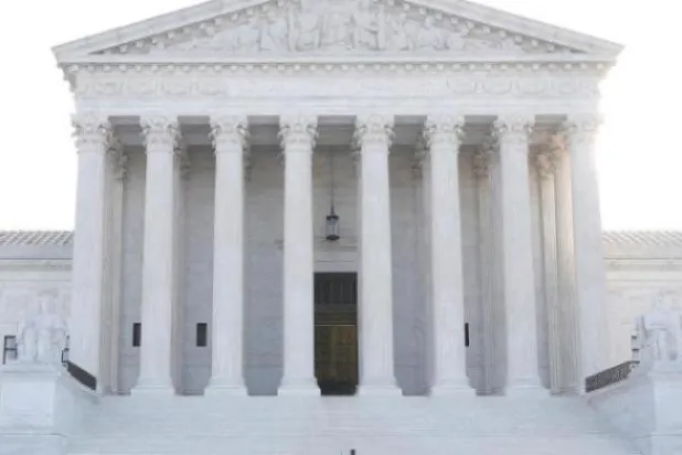 «العليا» الأميركية تنظر في قضية تتعلق باستجواب معتقل في غوانتانامو