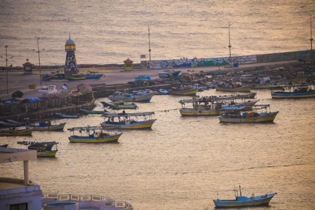 إسرائيل تعيد فتح منطقة صيد السمك قبالة قطاع غزة