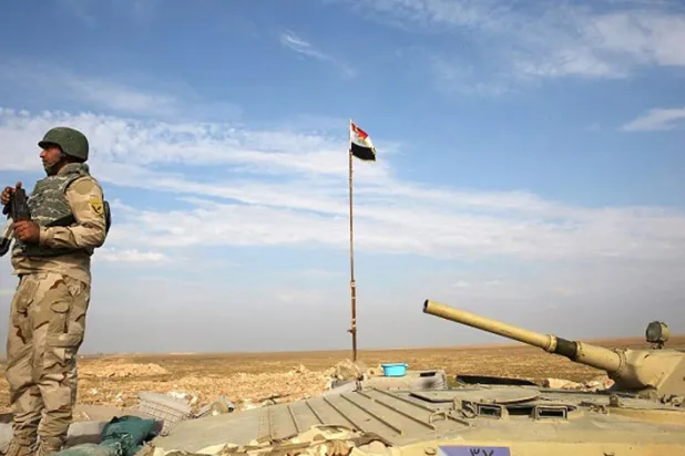 Irak, DEAŞ’ın saldırılarını durdurmak için Suriye sınırına hendekler kazıyor
