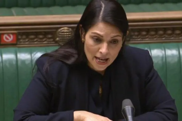 İngiltere yüksek vasıflılara çalışma vizesi verilmesini kolaylaştırıyor