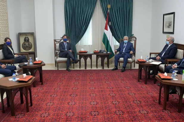 Filistin Devlet Başkanı Abbas'ın seçimleri ertelemedeki aceleci tavrı Avrupa’da hayal kırıklığı yarattı