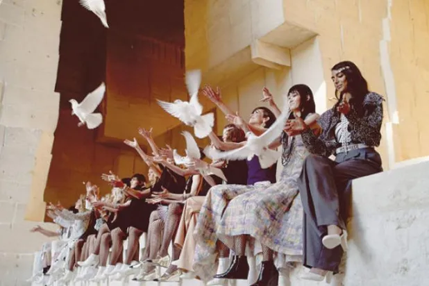 پروانس؛ مقصد آخرین فشن شوی مجازی «شنل»