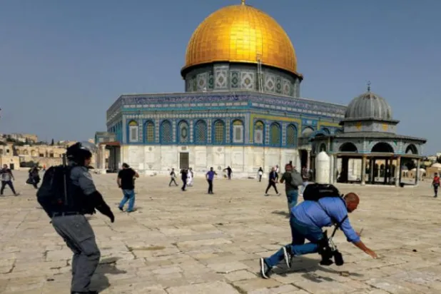 راکٹ کی وجہ سے کشیدگی میں ہوا اضافہ اور بیت المقدس میں ابلتا ہوا ماحول