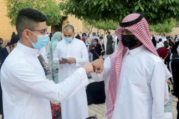 Suudi Arabistan’da kritik vaka sayıları azaldı… Umman Sultanlığı gece sokağa çıkma yasağını sona erdiriyor