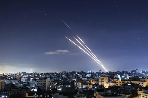 «حماس» تعلن قصف 6 قواعد عسكرية جوية إسرائيلية