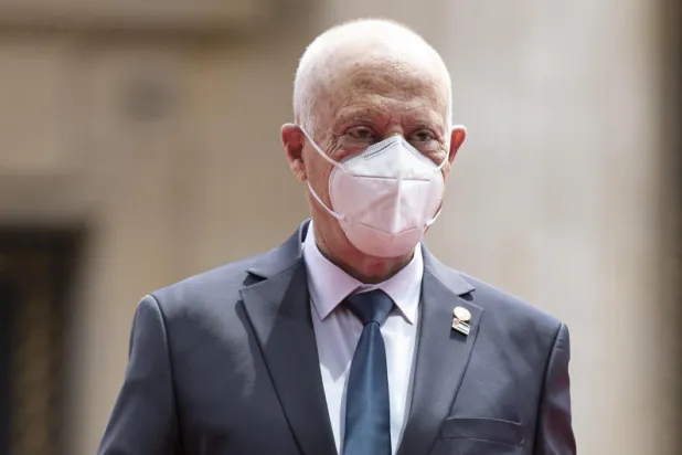 الرئيس التونسي يقول إن بلاده ضحية للفساد و«اللصوص»