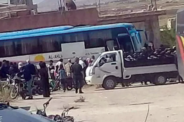 روسيا تهجّر معارضين سوريين من «الجيب الإيراني» إلى «الدرع التركية»