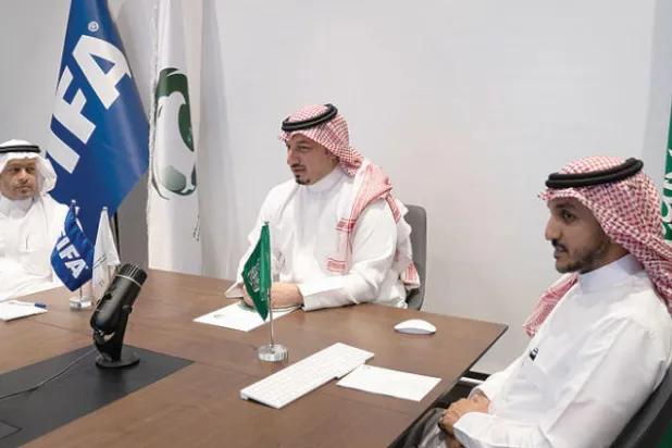 المسحل خلال الاجتماع الذي جرى عن بعد أمس (الشرق الأوسط)