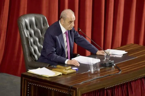بري يسعى لعقد لقاء بين الحريري وباسيل قبل مناقشة رسالة عون