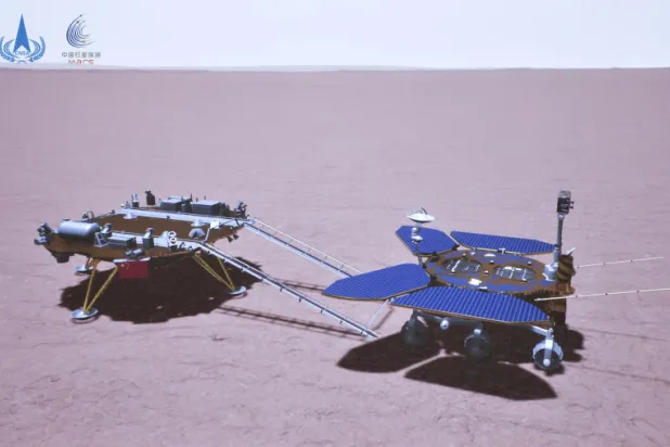 المسبار الصيني يأخذ أولى خطواته على سطح المريخ
