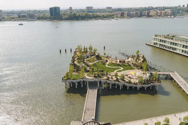 منظر لجزيرة ليتل آيلاند التي تطفو فوق نهر هدسون (نيويورك تايمز)