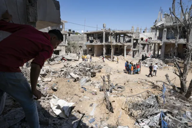 «حماس» تؤكد أنها لن تأخذ «قرشاً واحداً» من أموال إعادة إعمار غزة