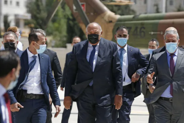 مبادرة مصرية لمفاوضات بين إسرائيل والسلطة الفلسطينية و«حماس»