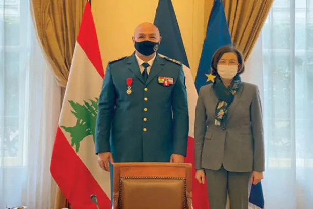 پیرس میں لبنانی فوج کے کمانڈر کا غیر معمولی استقبال