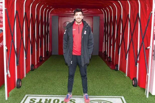 شايغان بني سعيد... جاء من إيران إلى إنجلترا فعمل مدرباً بالصدفة