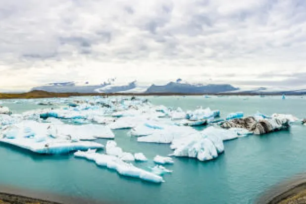 أنهار آيسلندا الجليدية تقلصت 750 كيلومترا مربعا