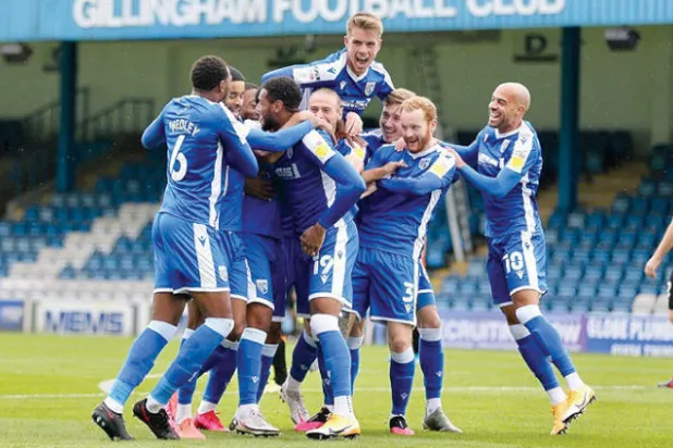 يعد غيلينغهام حالة شاذة في عصر مليء بوكلاء اللاعبين الذين يحصلون على مبالغ مالية طائلة