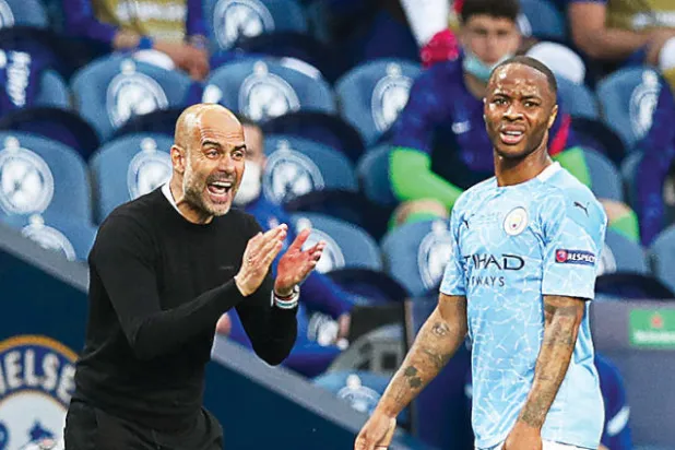 ستيرلينغ شارك في تشكيلة سيتي الأساسية بنهائي دوري الأبطال إلا أنه لم يُحدث تأثيراً يذكر قبل أن يستبدله غوارديولا (أ.ف.ب)