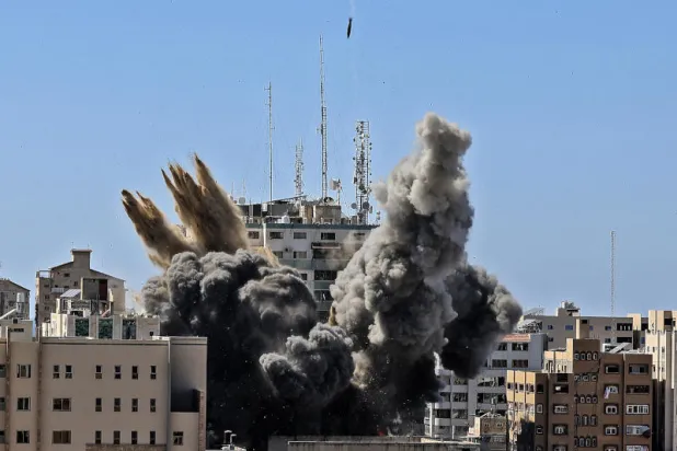 إسرائيل تتهم «حماس» بالتشويش على دفاعها الجوي انطلاقاً من برج الجلاء