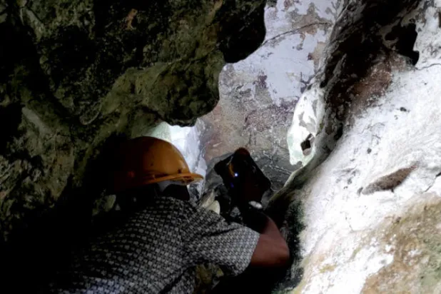 الملح وراء تآكل أقدم  رسوم الكهوف في العالم