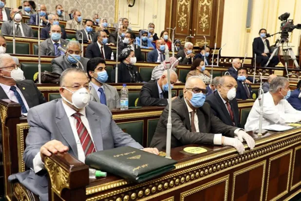 Mısır Meclisi bürokrasiyi İhvan’dan temizlemeyi tartışıyor